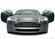 Aston Martin Vantage V8